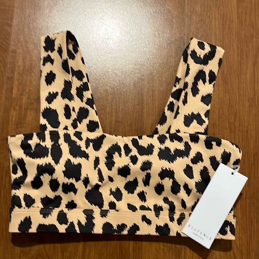 NWT Allfenix Women’s Camel Overleo Bandeau Bra Size Medium.